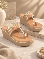 Pelle Albero Women Toe-ring Tan Wedge Heel Sandals