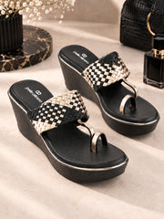 Pelle Albero Women Toe-ring Black Wedge Heel Sandals