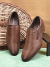 pelle albero Men Textured Formal Slip-On Shoes